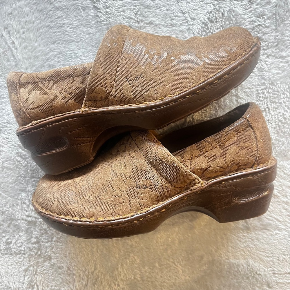 B.O.C. Brown Snake Print Slip On Clogs Comfort Casual Shoes